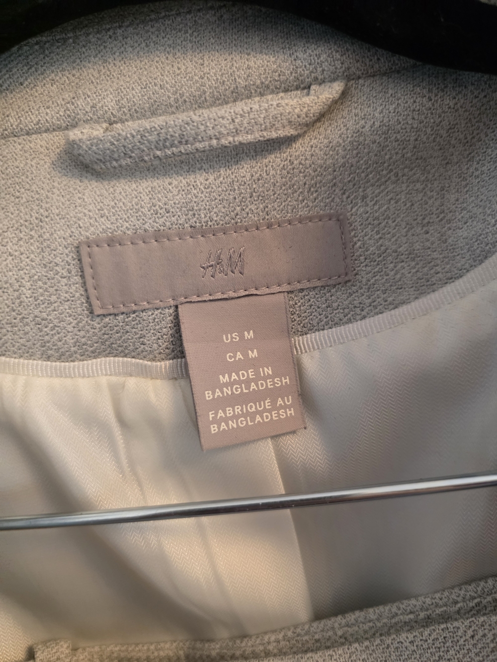H&M Light Gray Women’s Suit Blazer & Pants Set - Picture 2 of 4